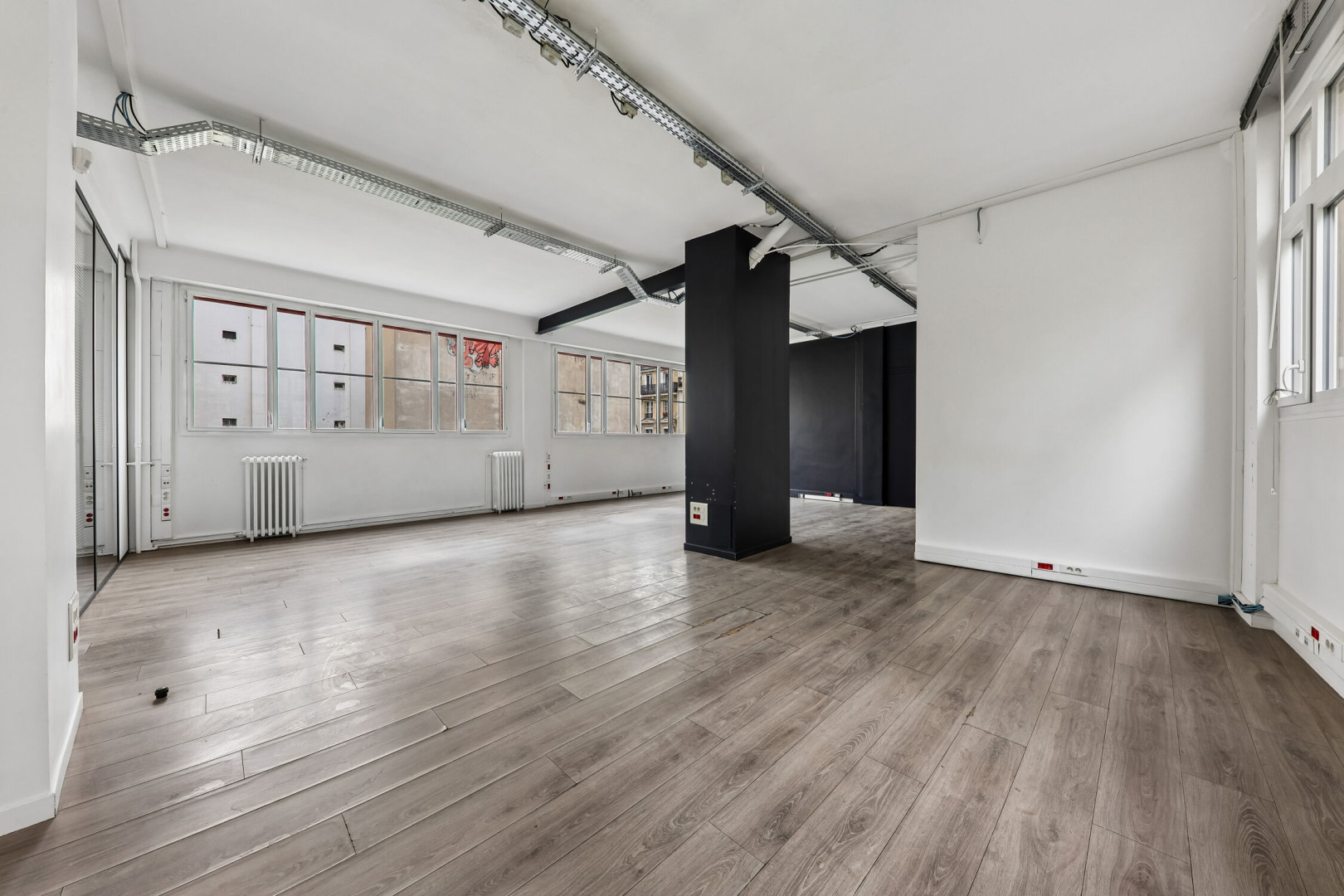 
                                                Location
                                                 Location Bureaux Paris 75011