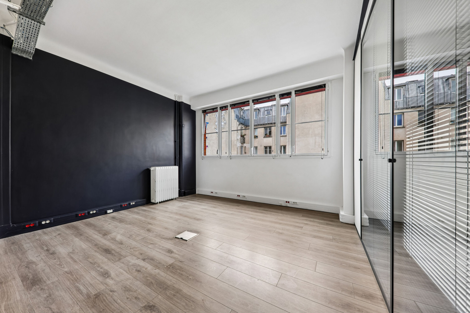 
                                                Location
                                                 Location Bureaux Paris 75011