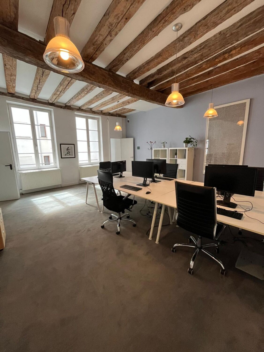 
                                                Location
                                                 Location Bureaux Paris 75011
