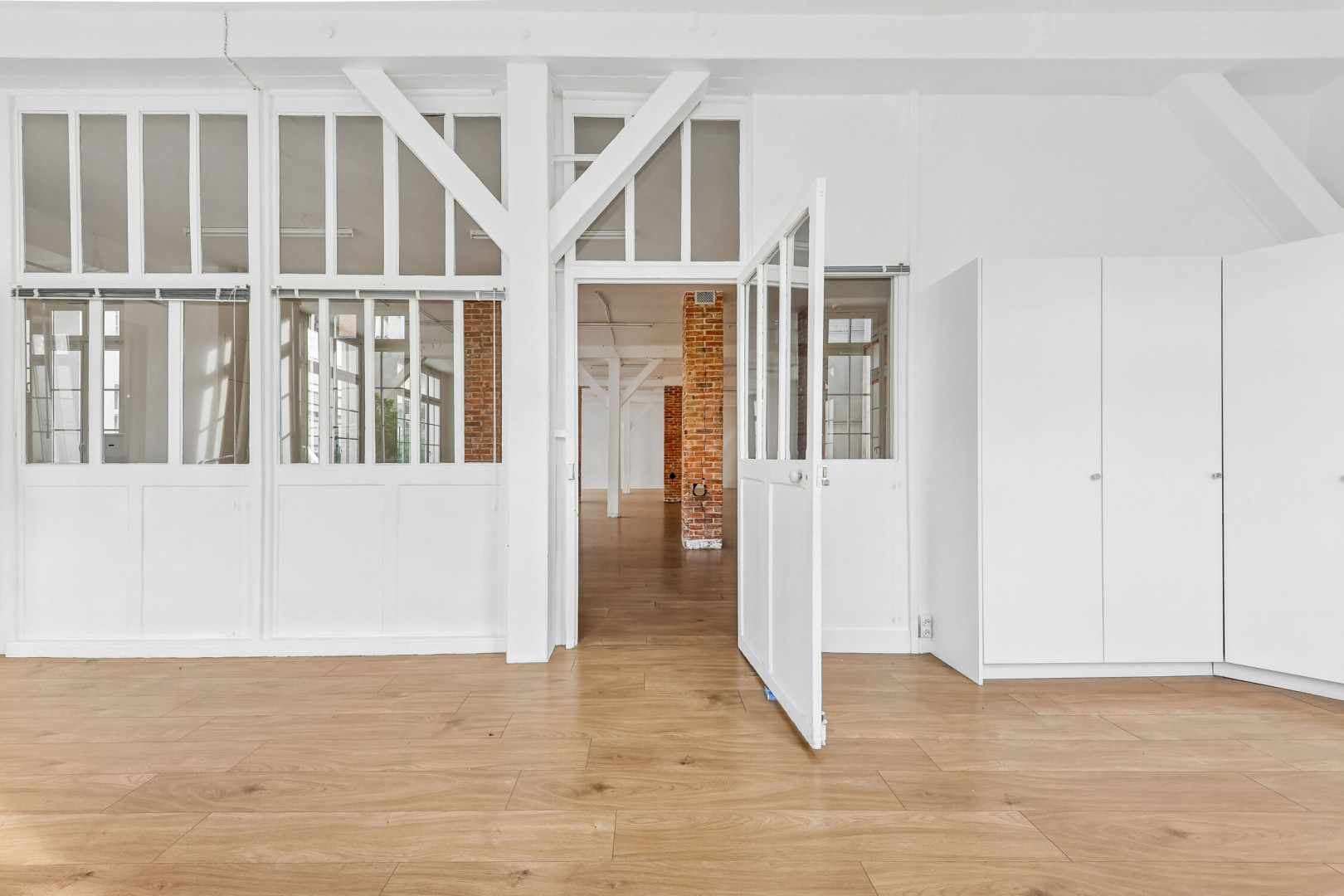 
                                                Location
                                                 Location Bureaux Paris 75011
