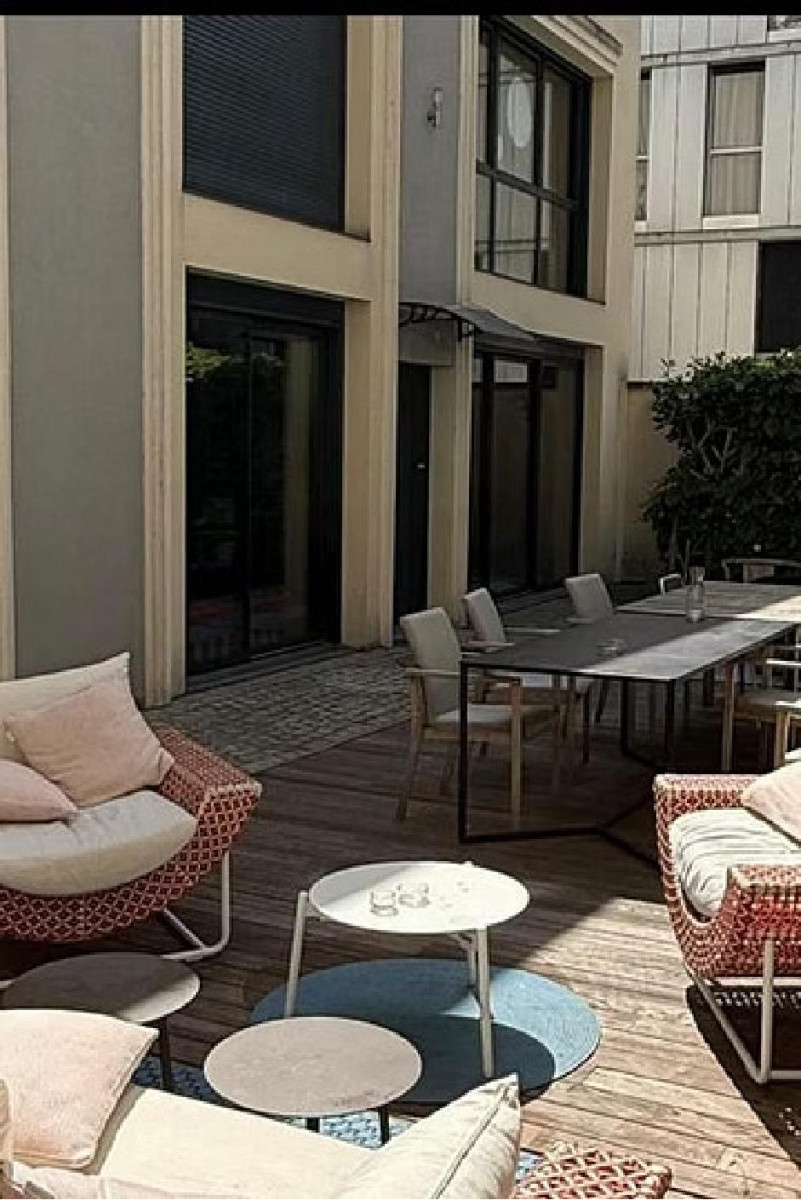 
                                                Location
                                                 Location Bureaux Paris 75011