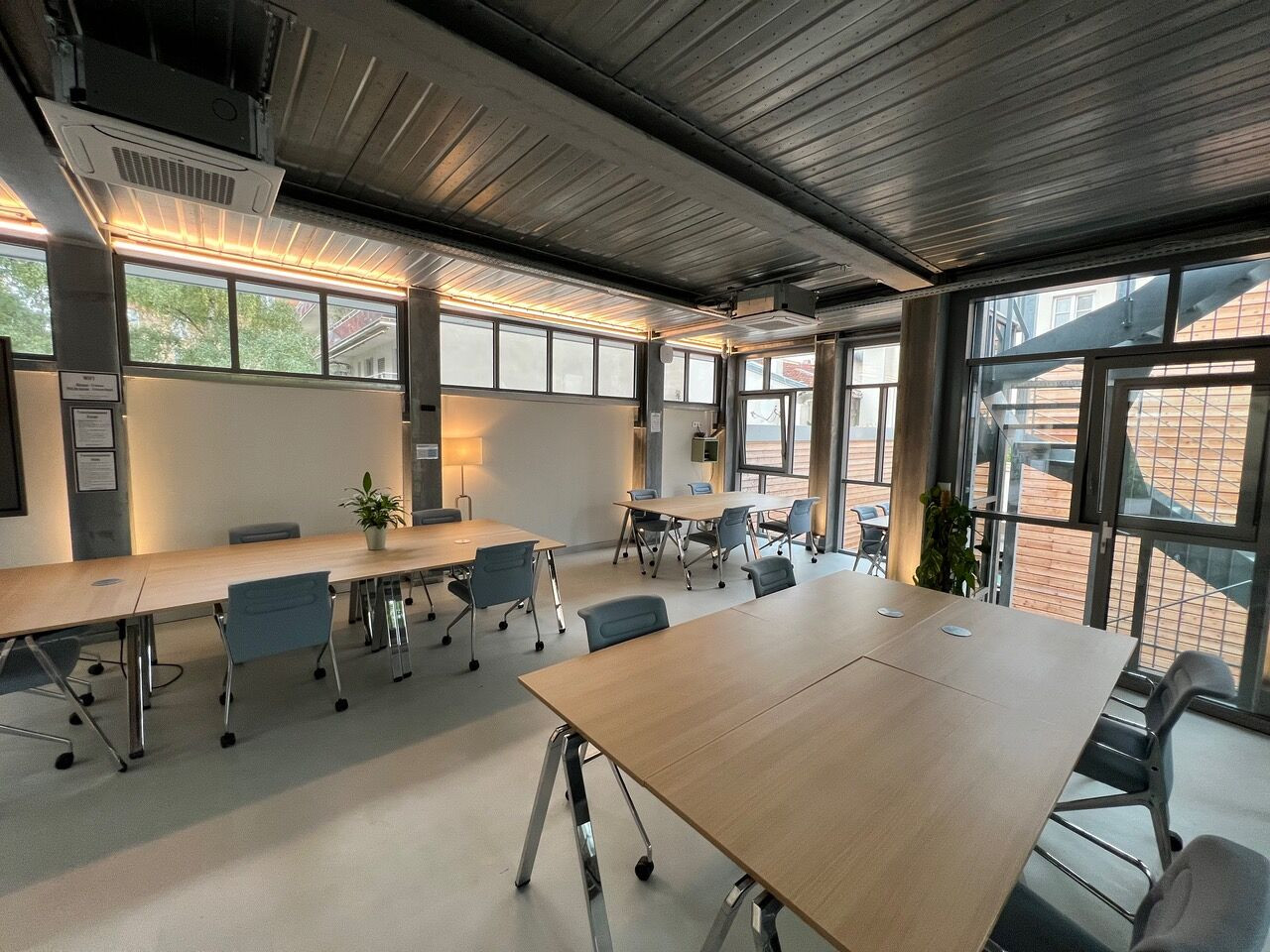 
                                                Location
                                                 Location Bureaux Paris 75013