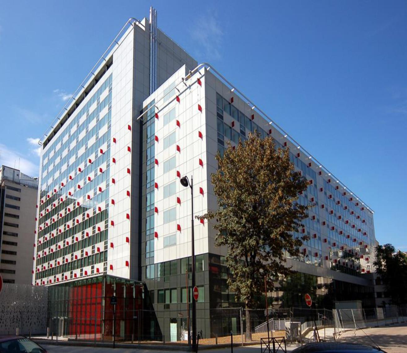 
                                                Location
                                                 Location Bureaux Paris 75015