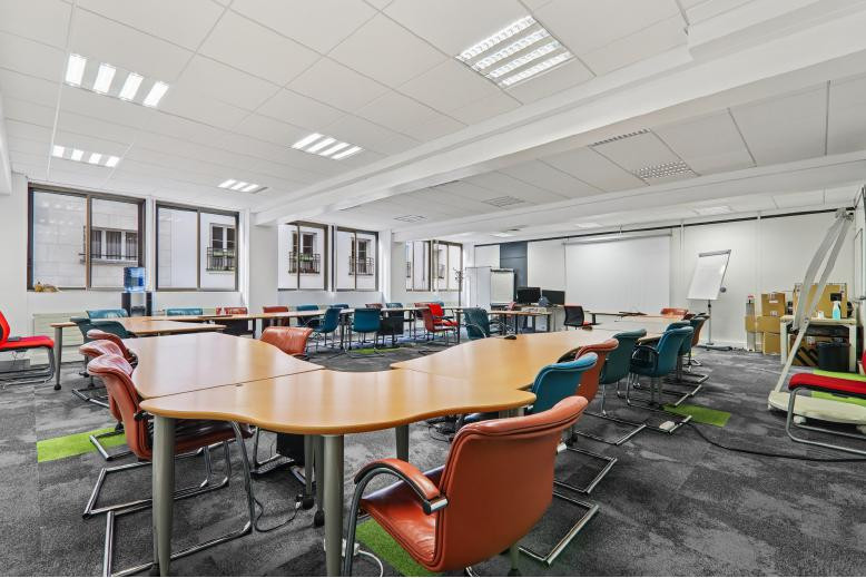 
                                                Location
                                                 Location Bureaux Paris 75015