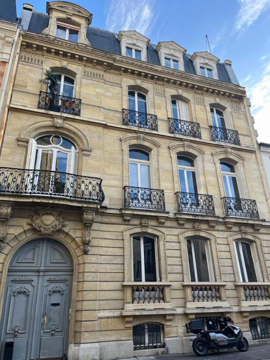 
                                                Location
                                                 Location Bureaux Paris 75016