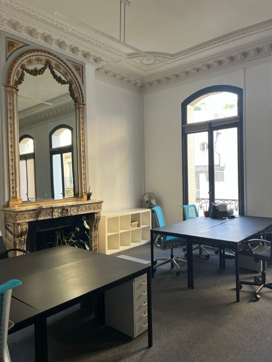 
                                                Location
                                                 Location Bureaux Paris 75016