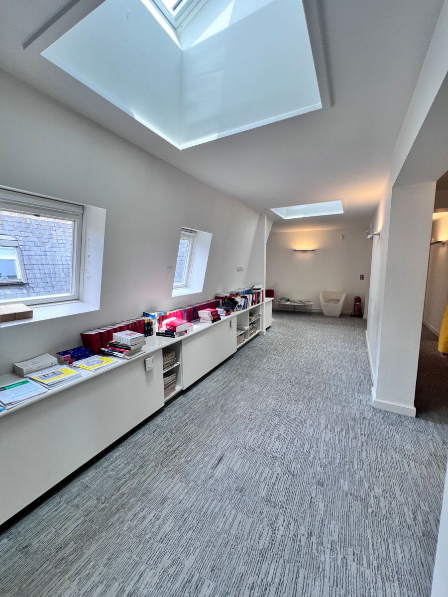 
                                                Location
                                                 Location Bureaux Paris 75016