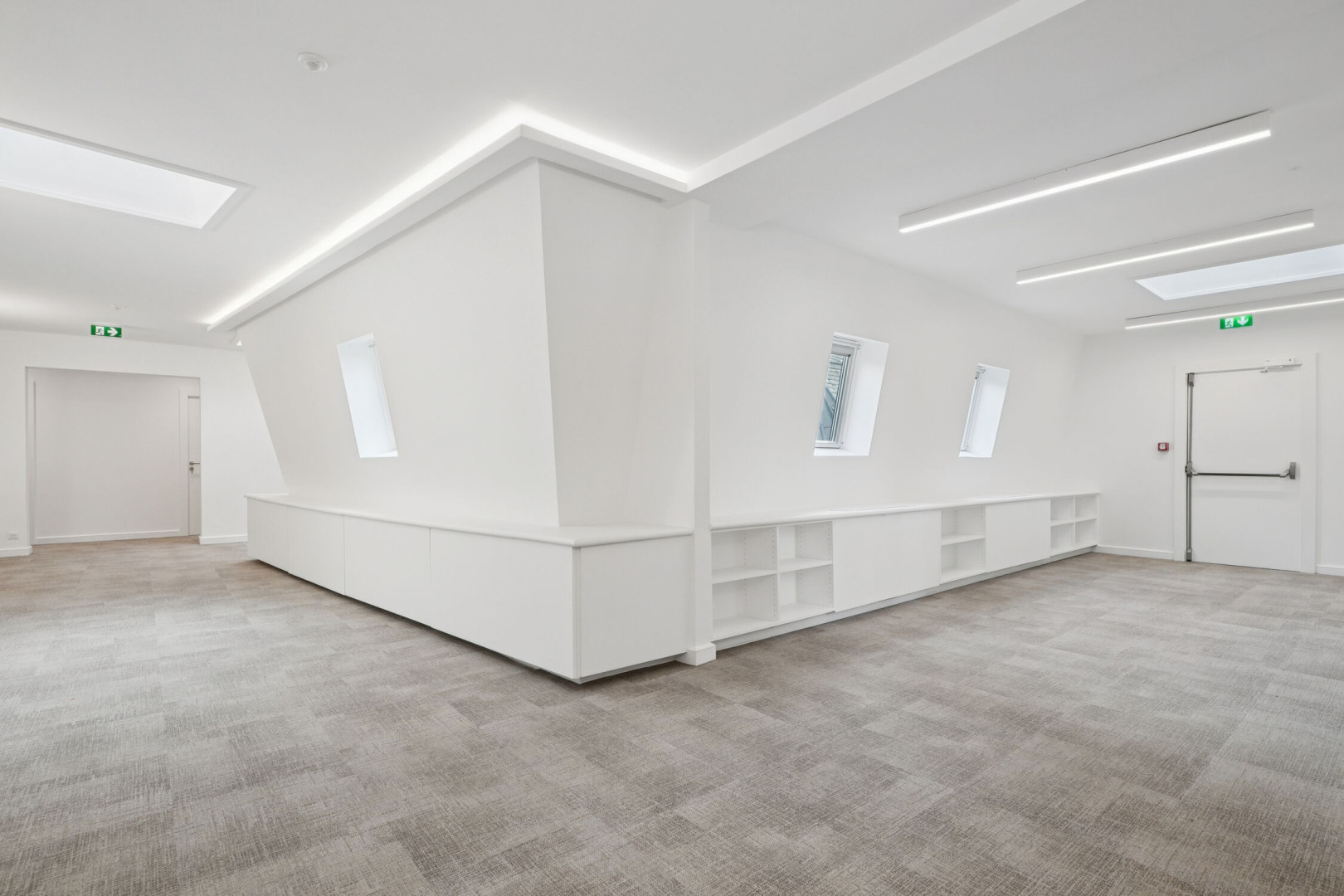 
                                                Location
                                                 Location Bureaux Paris 75016