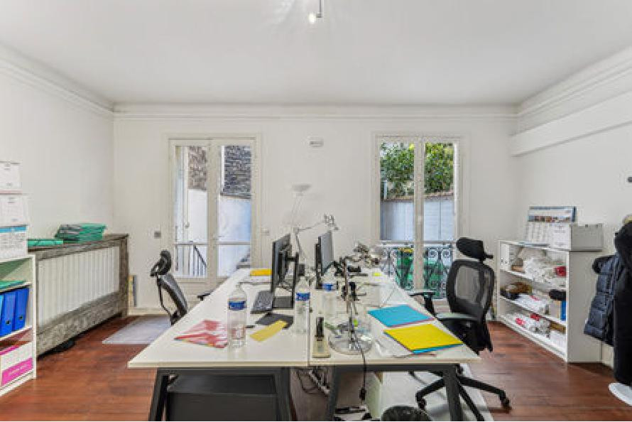
                                                Location
                                                 Location Bureaux Paris 75016
