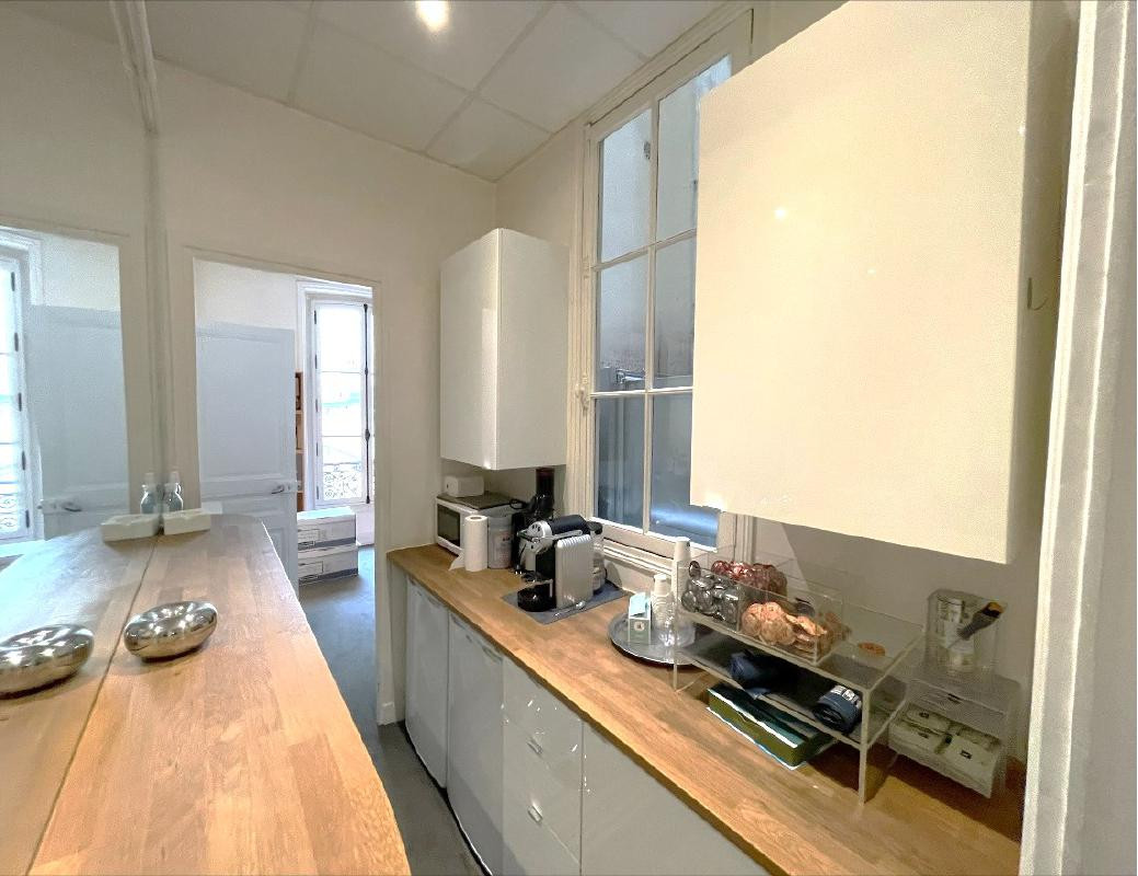 
                                                Location
                                                 Location Bureaux Paris 75016