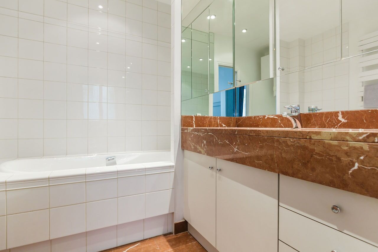 
                                                Location
                                                 Location Bureaux Paris 75016