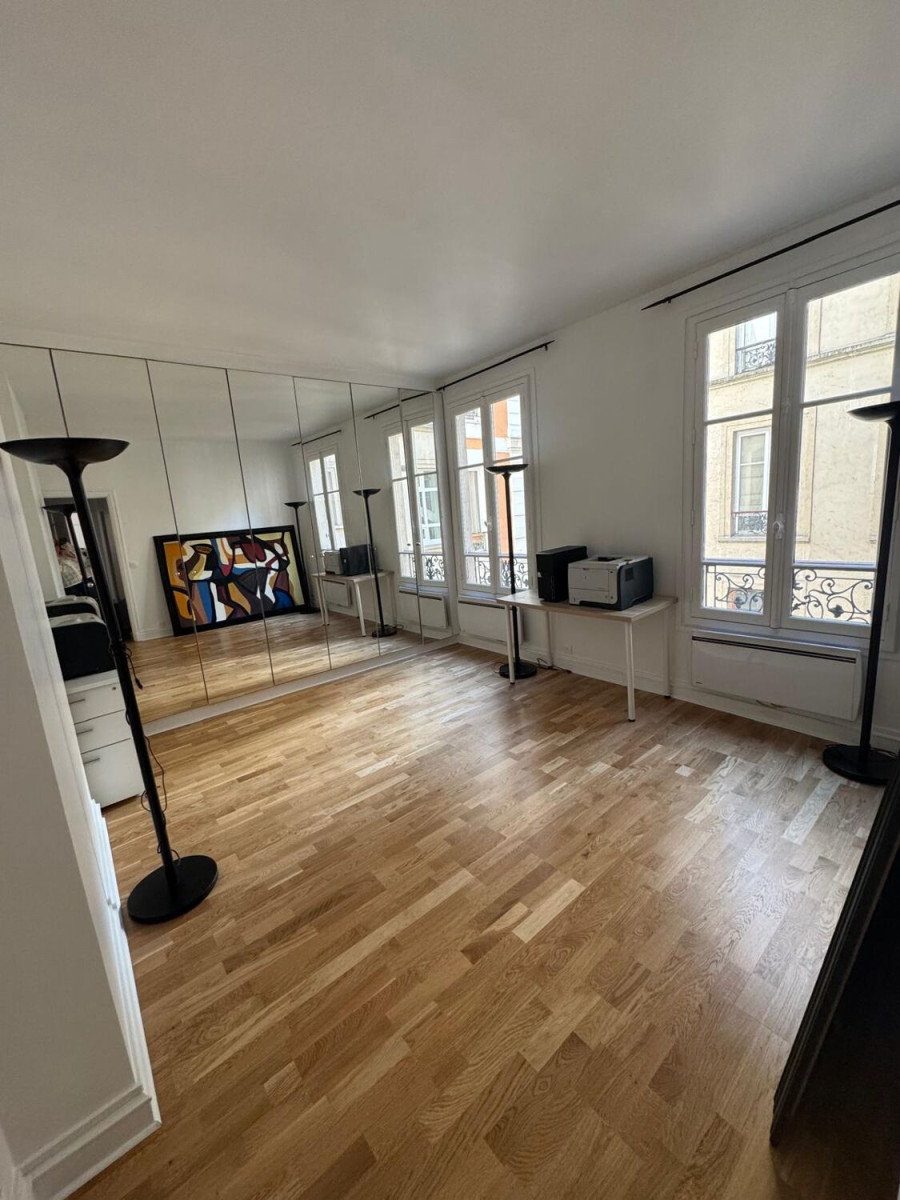 
                                                Location
                                                 Location Bureaux Paris 75016