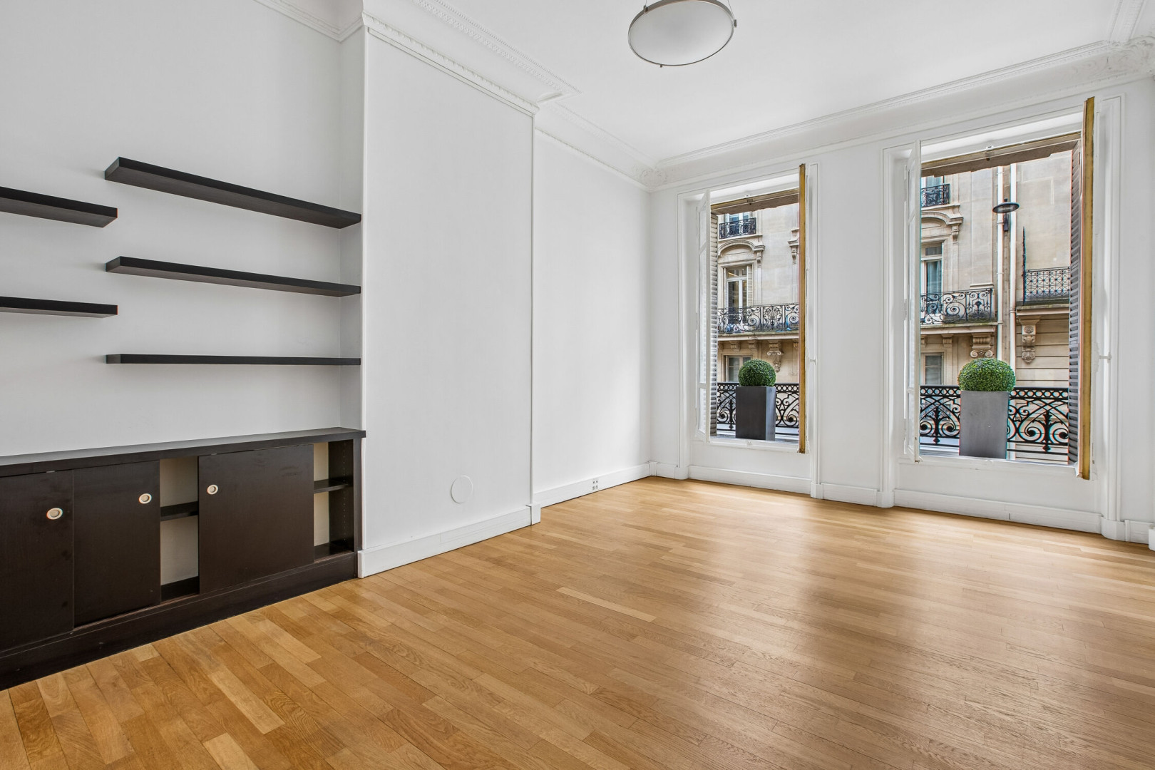 
                                                Location
                                                 Location Bureaux Paris 75016