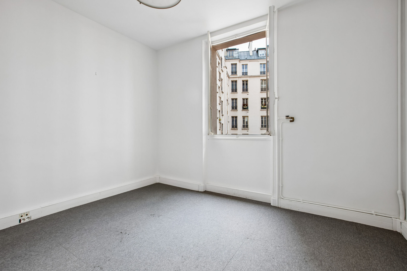 
                                                Location
                                                 Location Bureaux Paris 75016