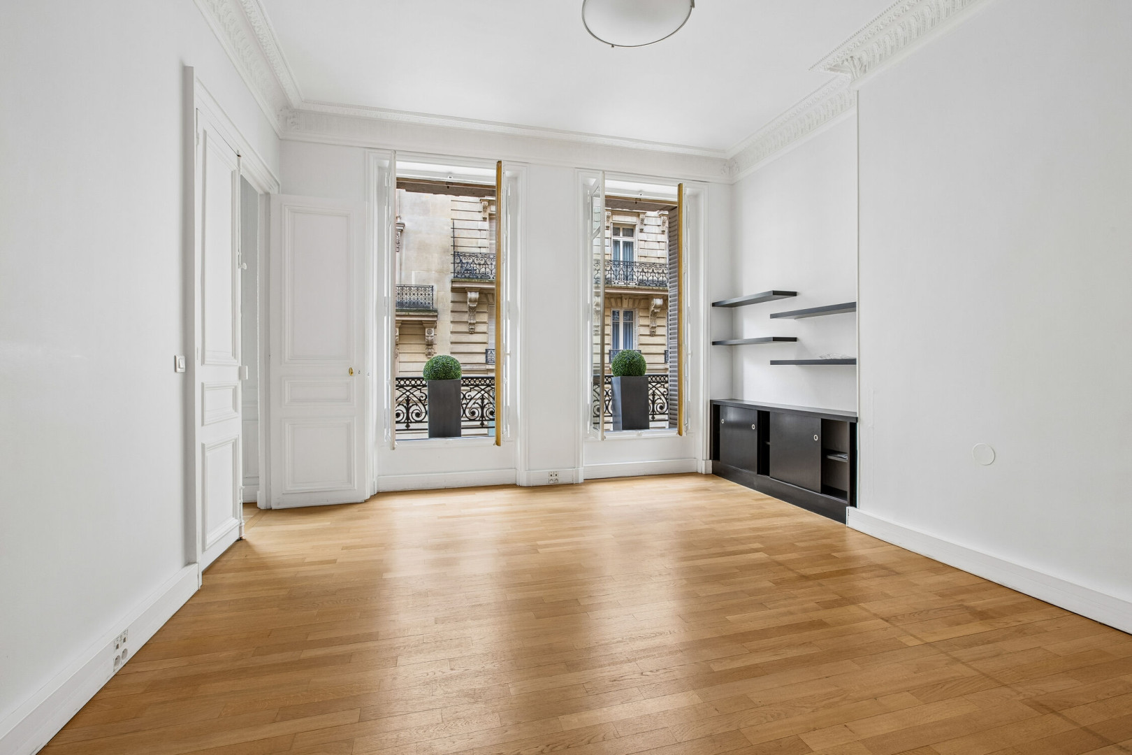 
                                                Location
                                                 Location Bureaux Paris 75016