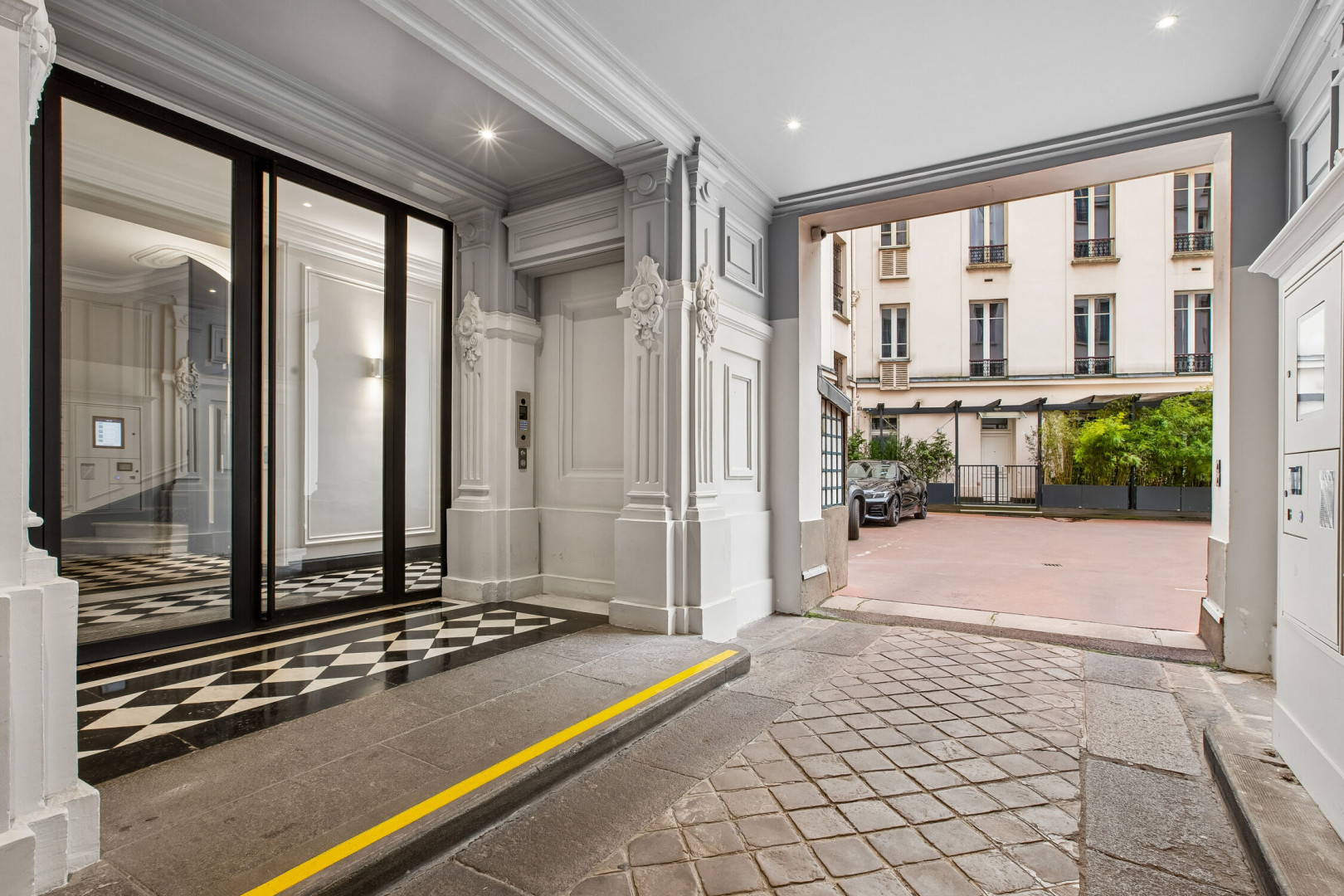 
                                                Location
                                                 Location Bureaux Paris 75016