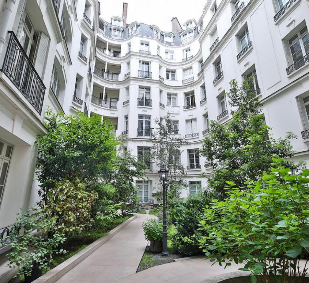 
                                                Location
                                                 Location Bureaux Paris 75016