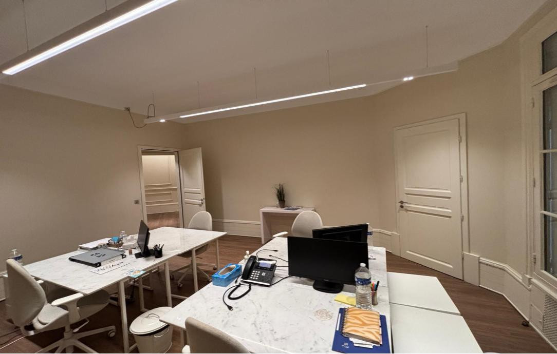 
                                                Location
                                                 Location Bureaux Paris 75016