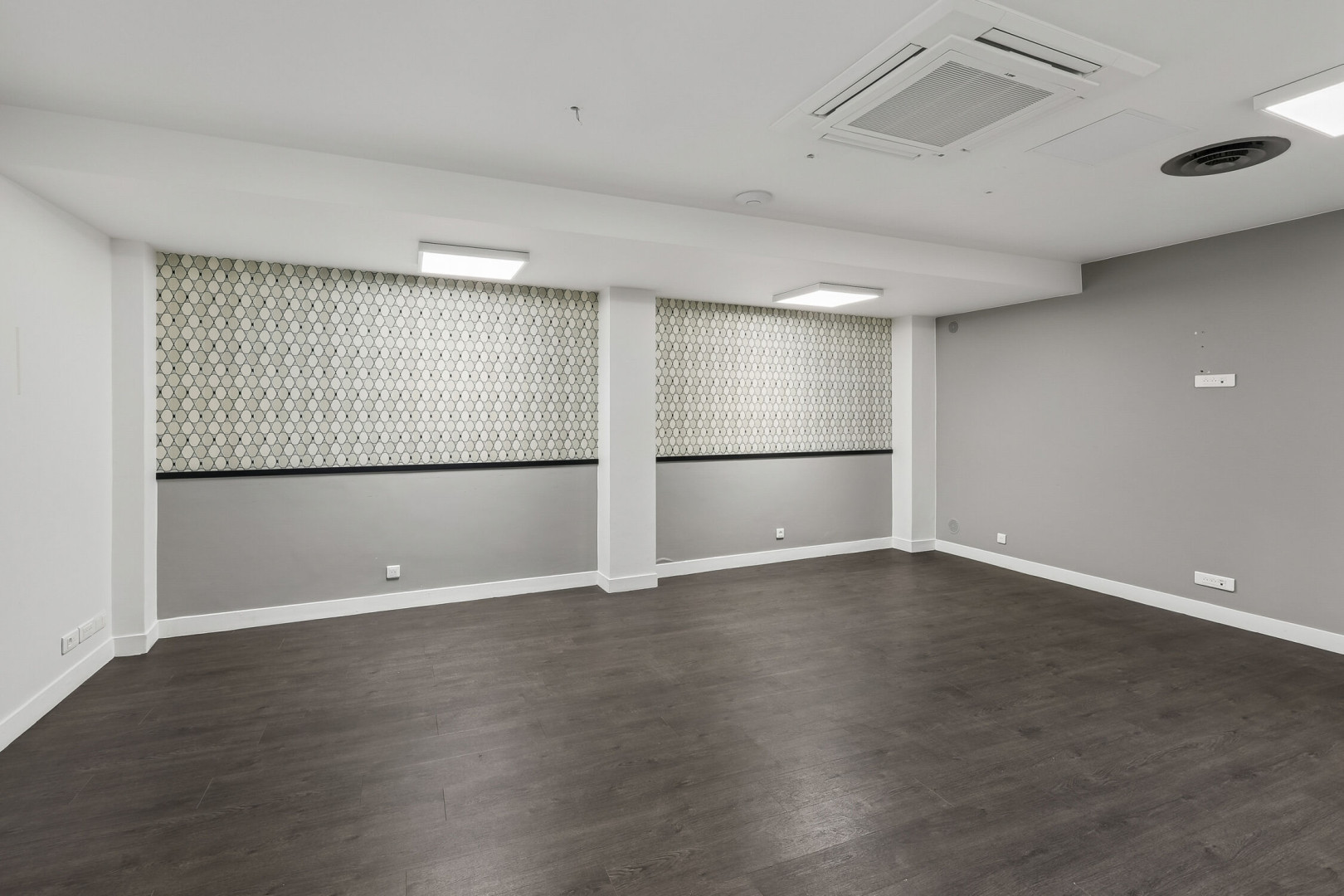 
                                                Location
                                                 Location Bureaux Paris 75016