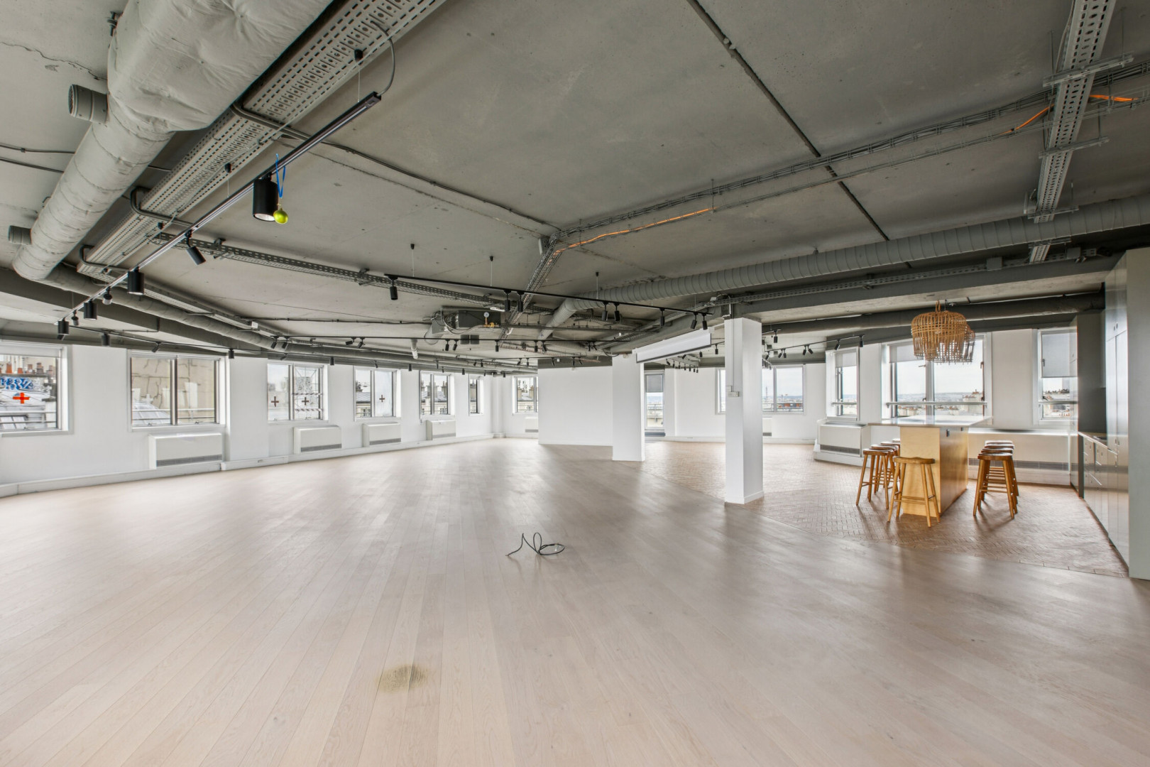 
                                                Location
                                                 Location Bureaux Paris 75017
