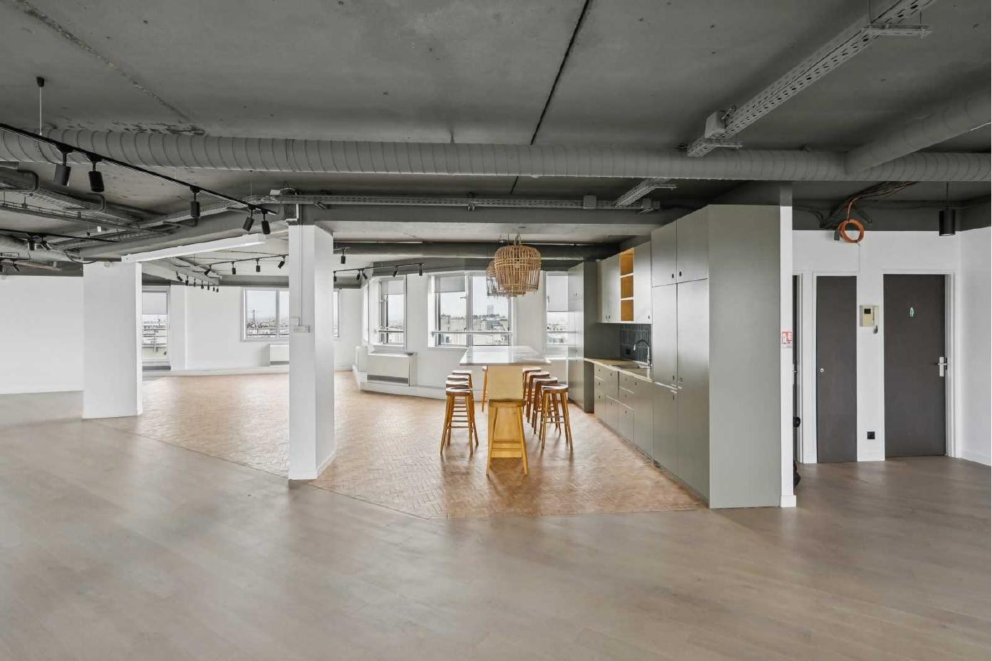 
                                                Location
                                                 Location Bureaux Paris 75017