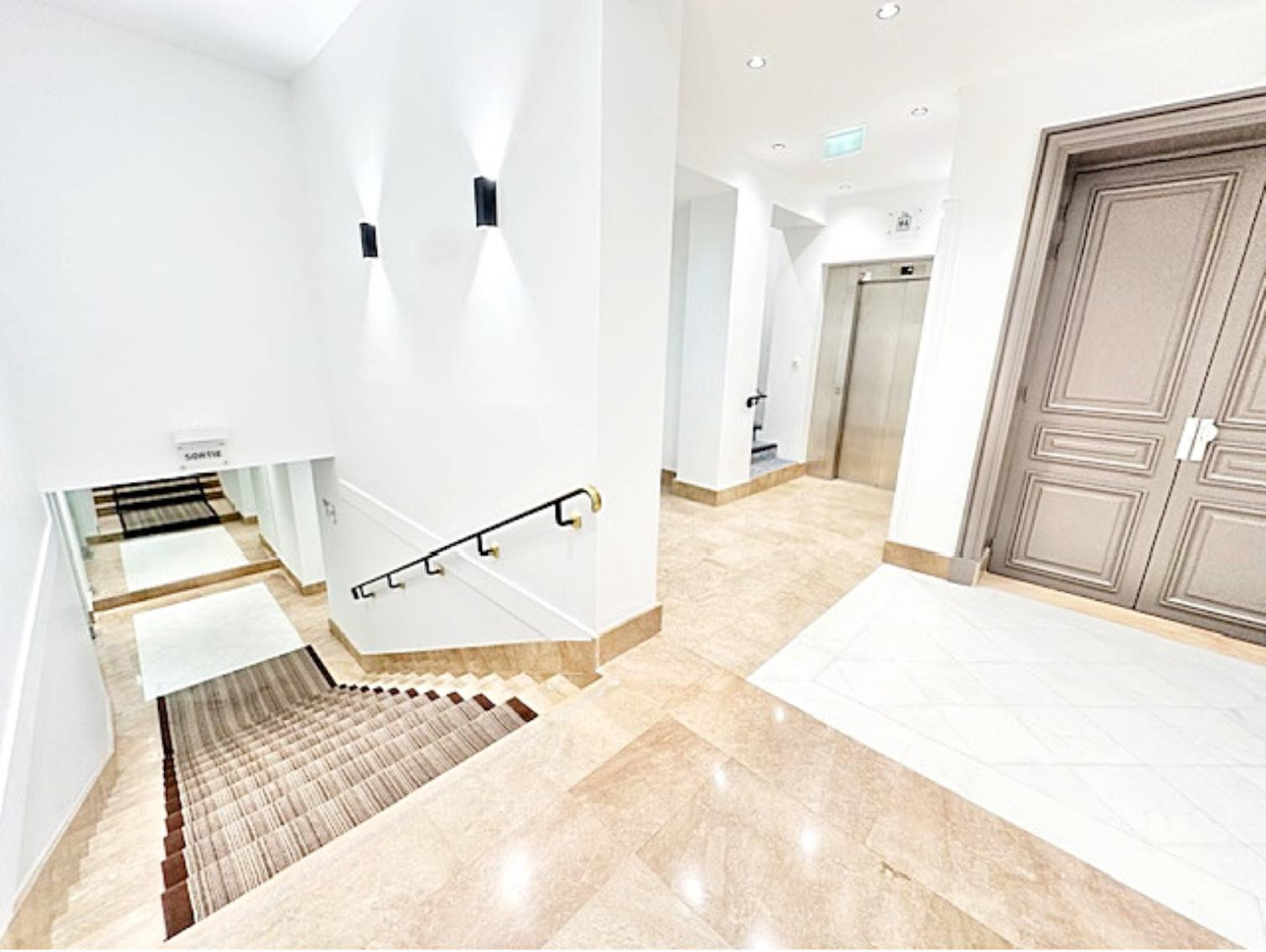 
                                                Location
                                                 Location Bureaux Paris 75017