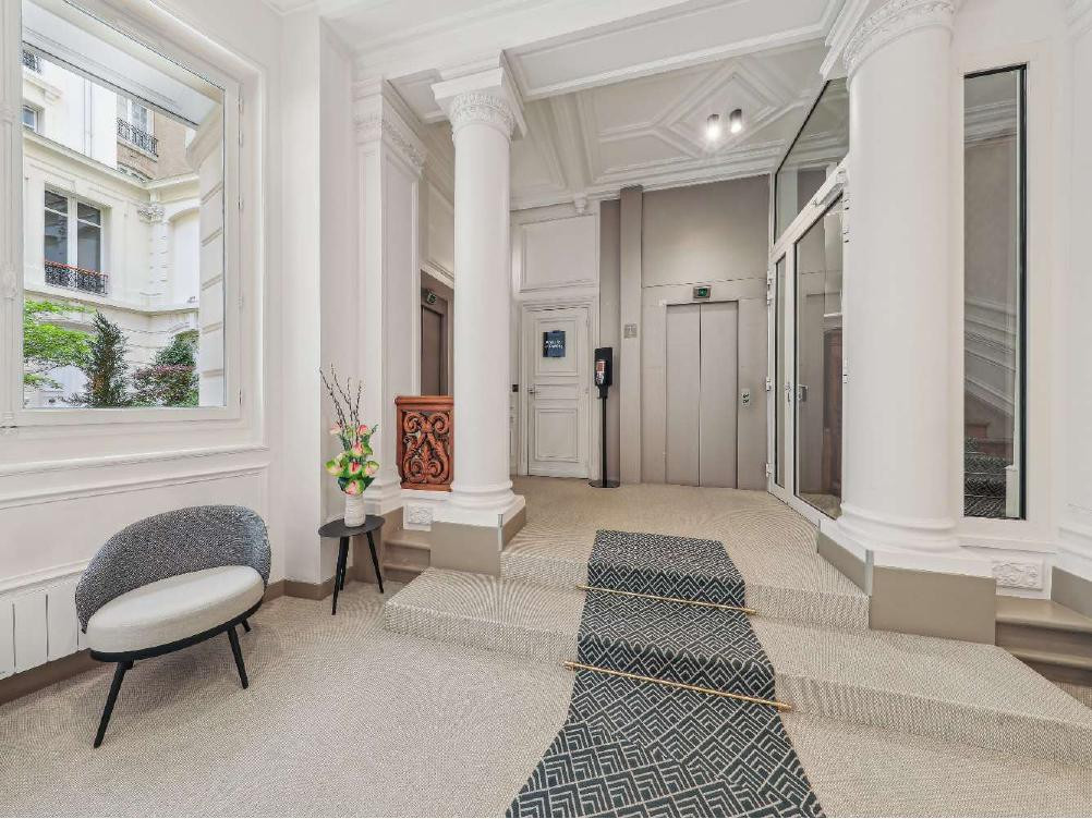 
                                                Location
                                                 Location Bureaux Paris 75017