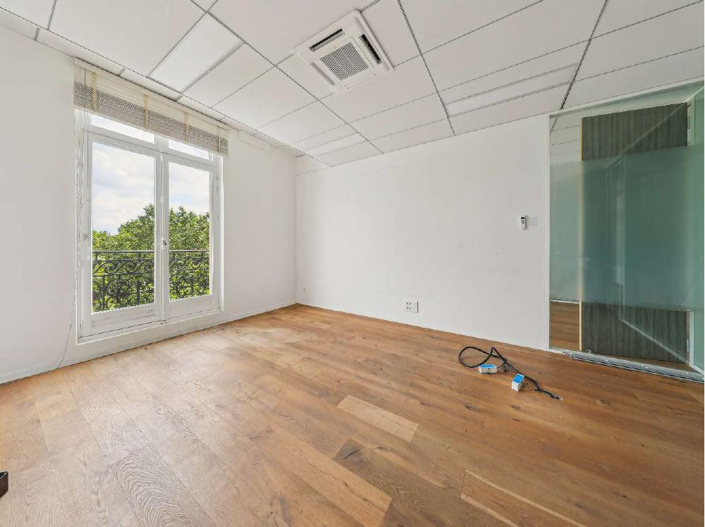 
                                                Location
                                                 Location Bureaux Paris 75017