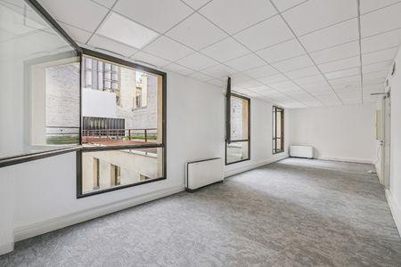 
                                                Location
                                                 Location Bureaux Paris 75017