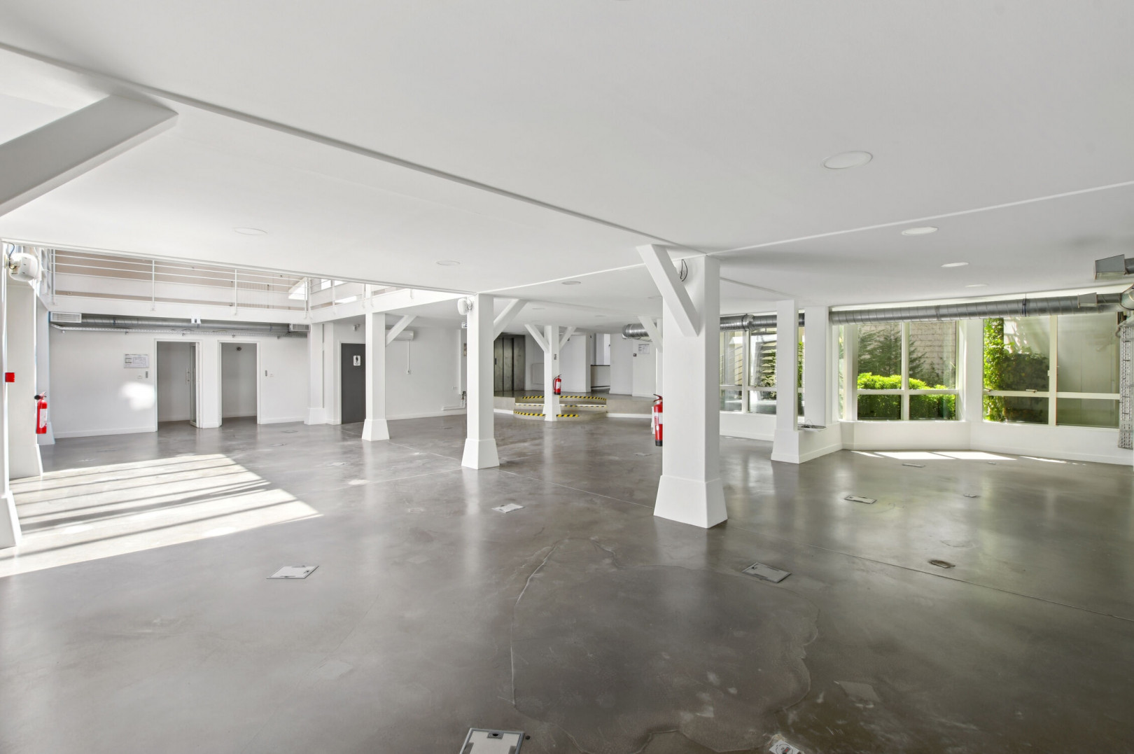 
                                                Location
                                                 Location Bureaux Paris 75018