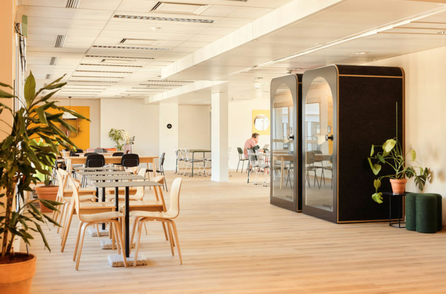 
                                                Location
                                                 Location Bureaux Paris 75018