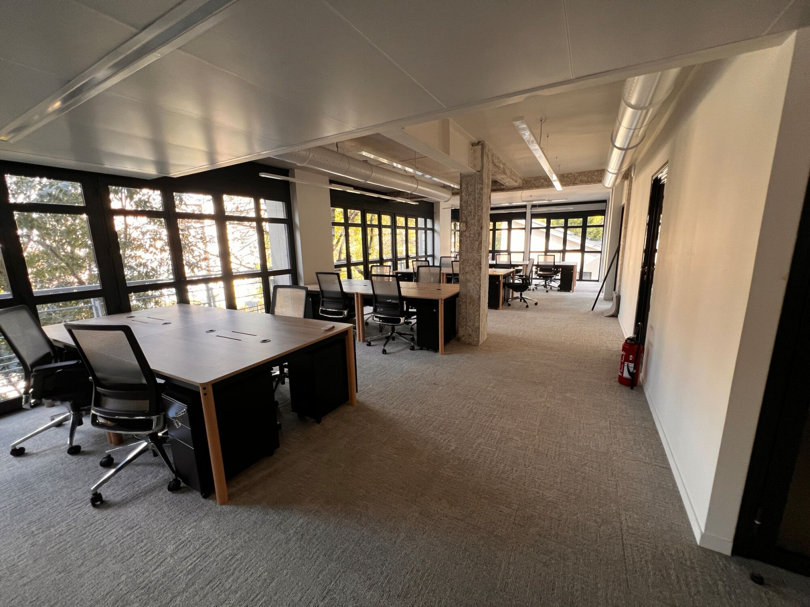 
                                                Location
                                                 Location Bureaux Paris 75018