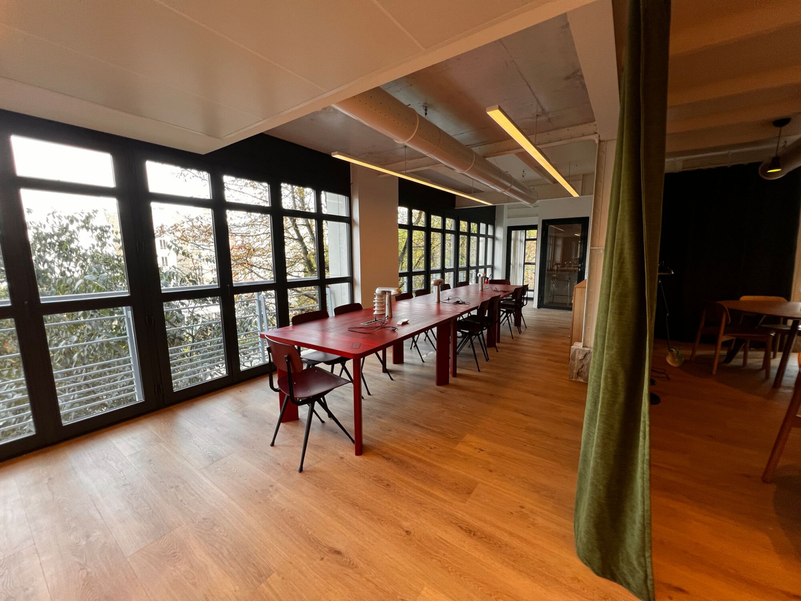 
                                                Location
                                                 Location Bureaux Paris 75018