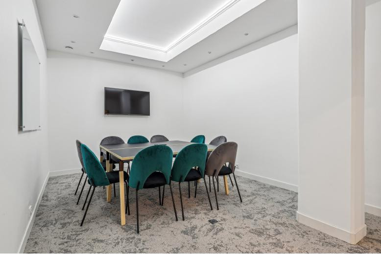 
                                                Location
                                                 Location Bureaux Paris 75018