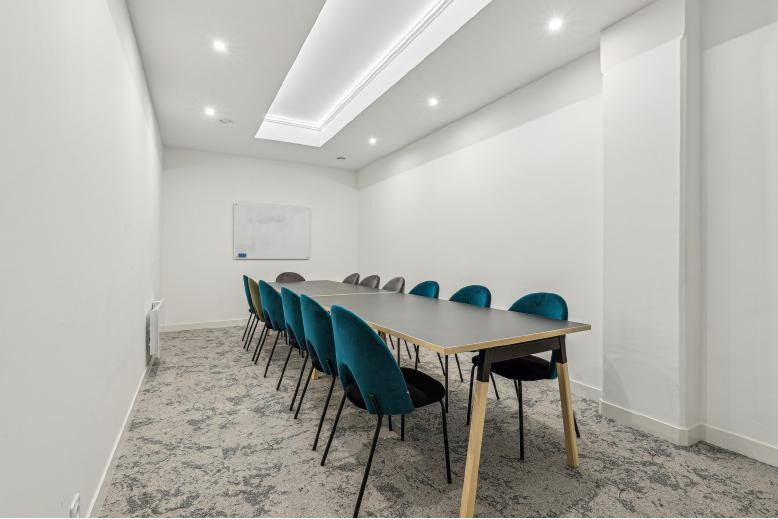 
                                                Location
                                                 Location Bureaux Paris 75018