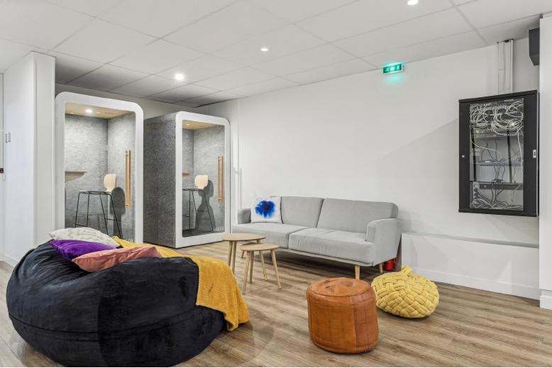 
                                                Location
                                                 Location Bureaux Paris 75018