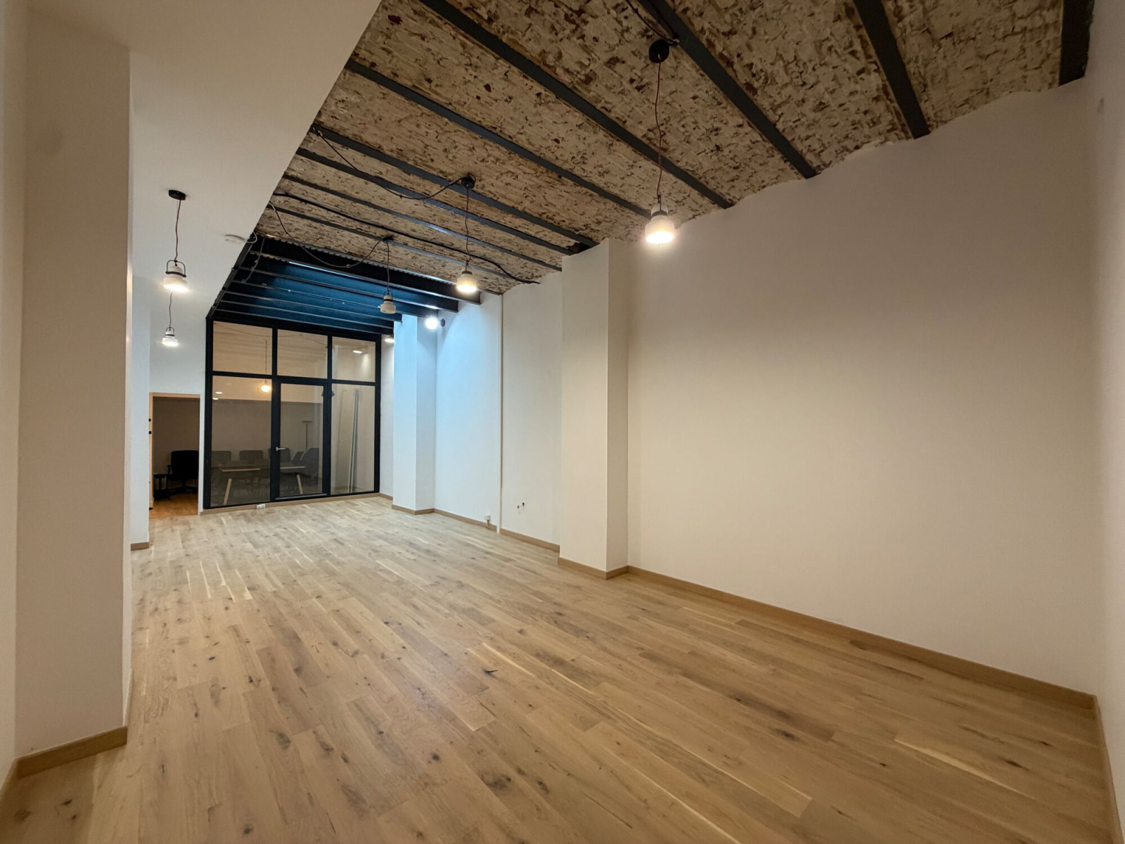 
                                                Location
                                                 Location Bureaux Paris 75018
