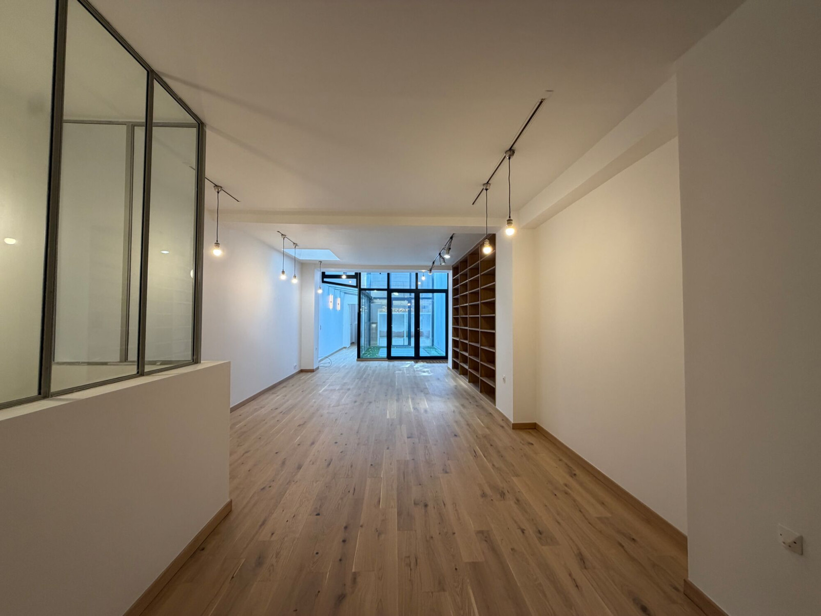 
                                                Location
                                                 Location Bureaux Paris 75018