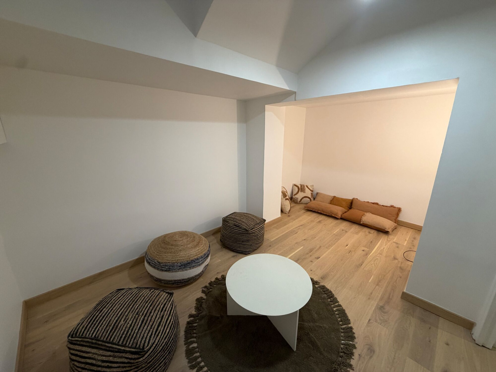 
                                                Location
                                                 Location Bureaux Paris 75018