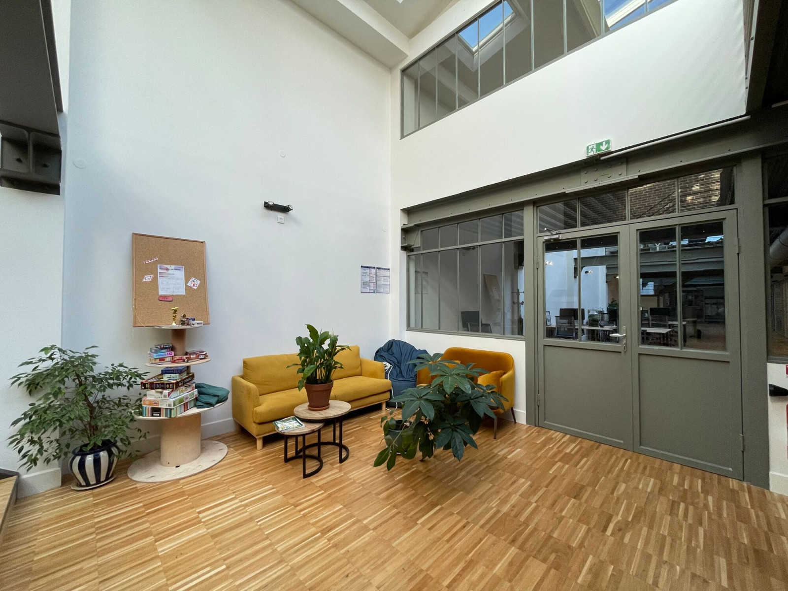 
                                                Location
                                                 Location Bureaux Paris 75019
