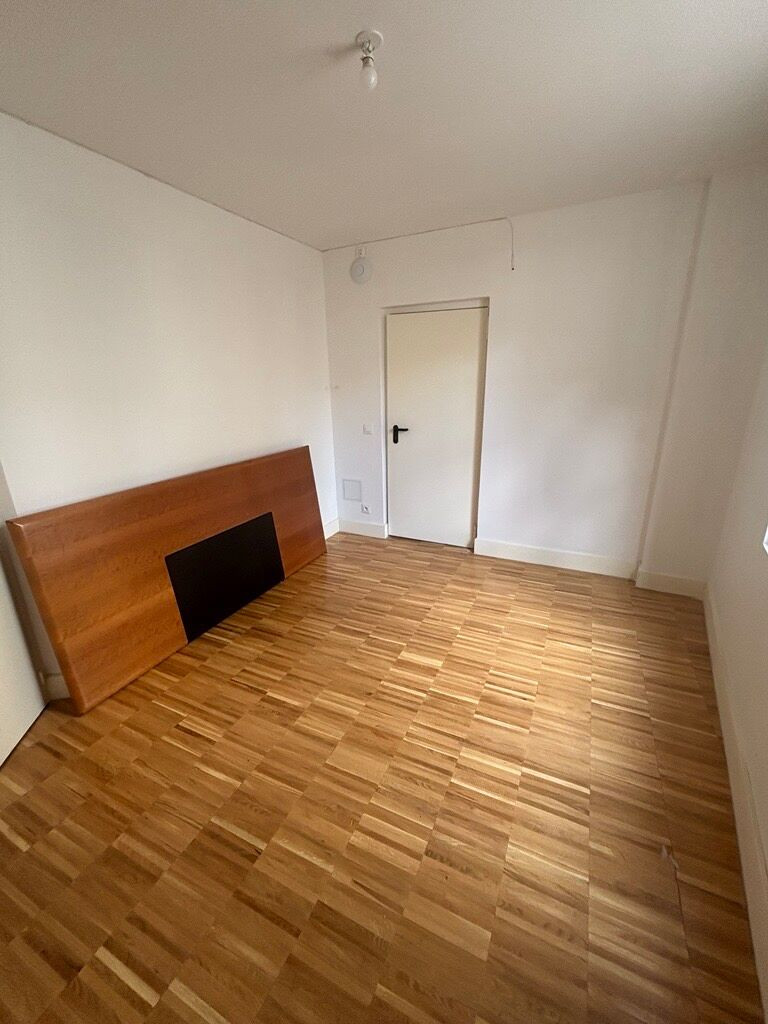 
                                                Location
                                                 Location Bureaux Paris 75019