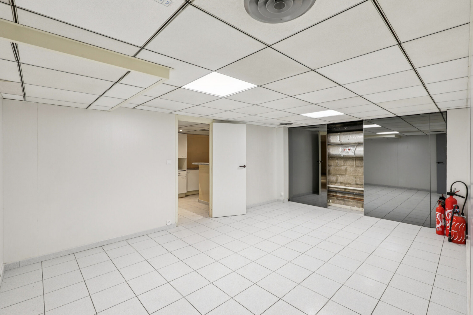 
                                                Location
                                                 Location Bureaux Paris 75019