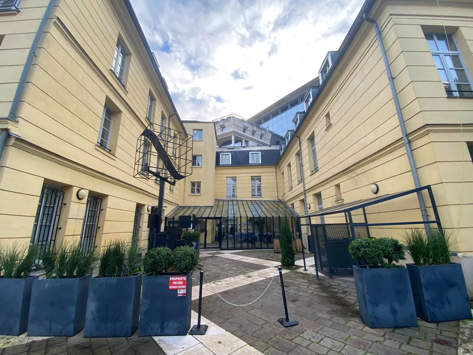 
                                                Location
                                                 Location Bureaux Sèvres 92310