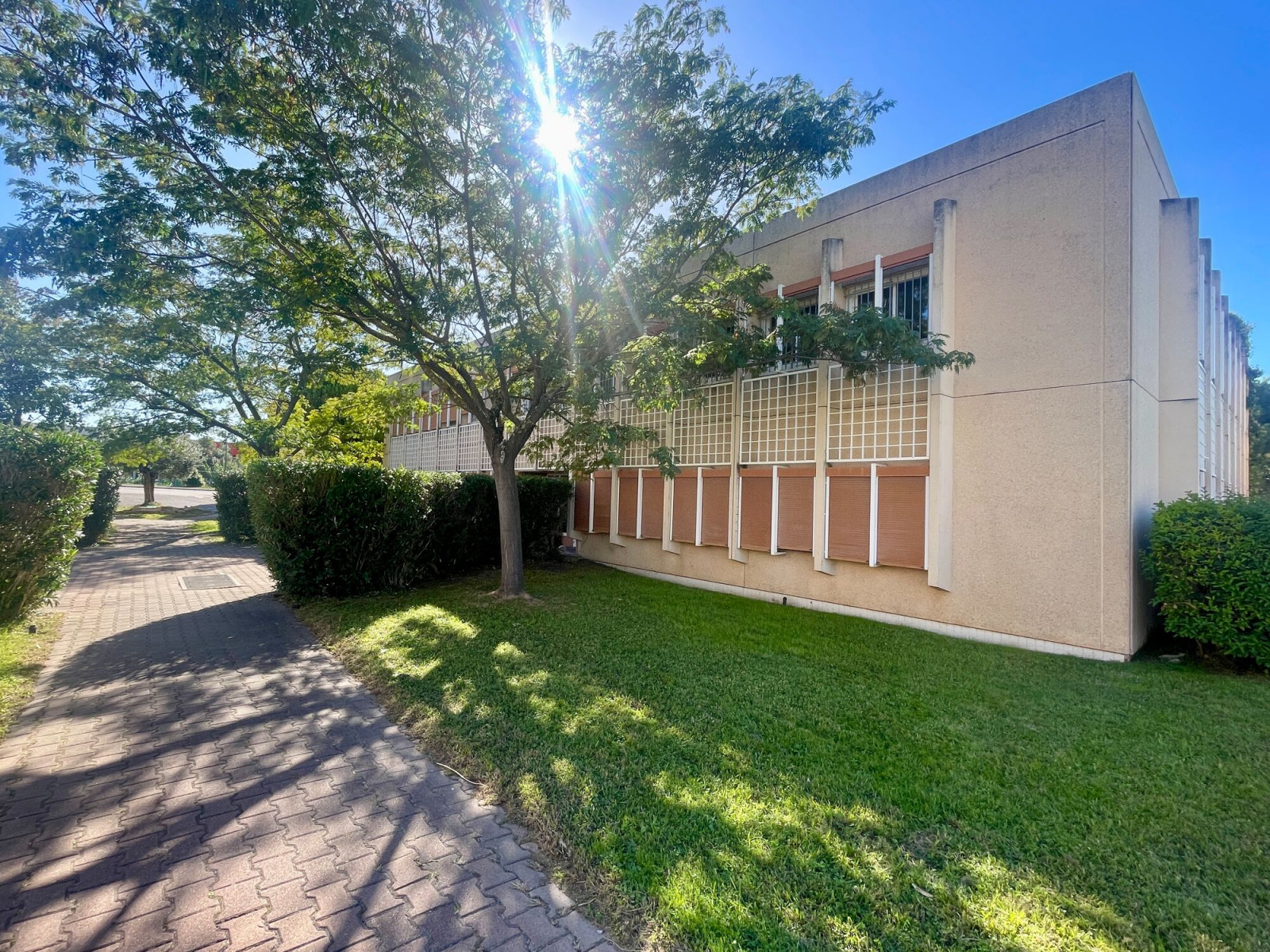 
                                                Location
                                                 Location Bureaux Vitrolles 13127