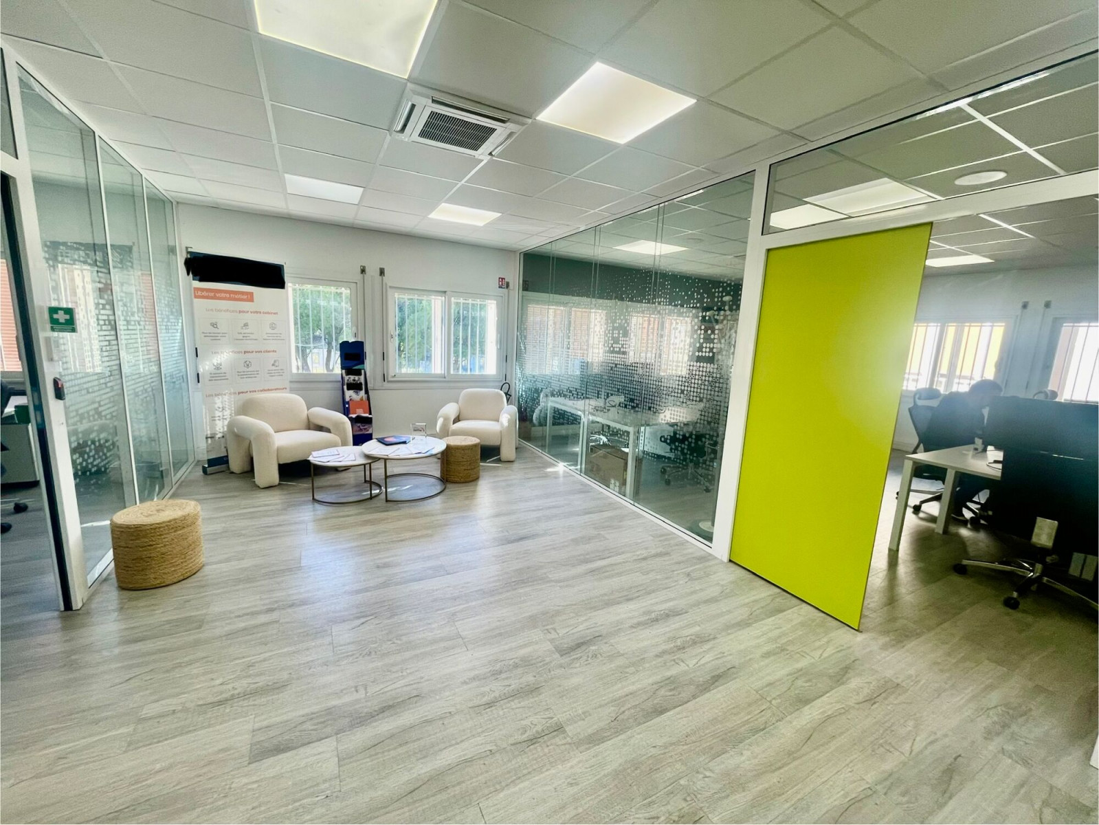 
                                                Location
                                                 Location Bureaux Vitrolles 13127