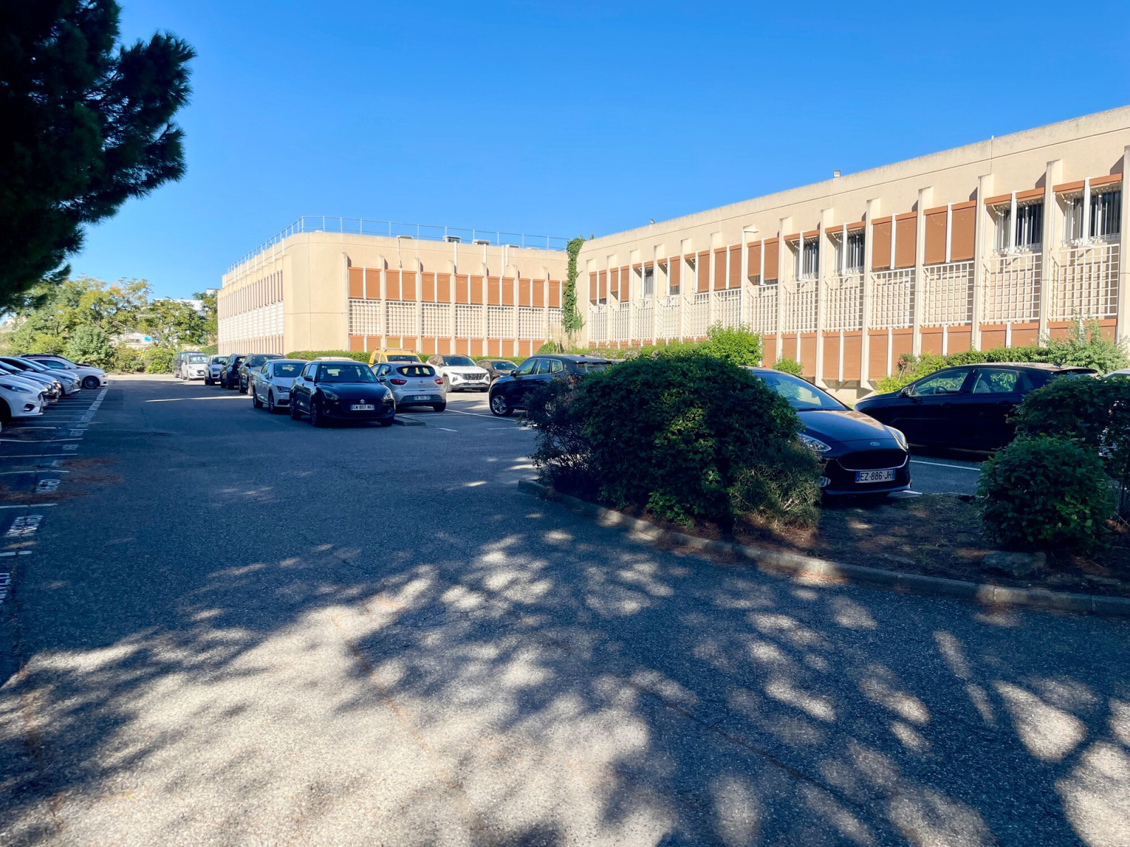 
                                                Location
                                                 Location Bureaux Vitrolles 13127