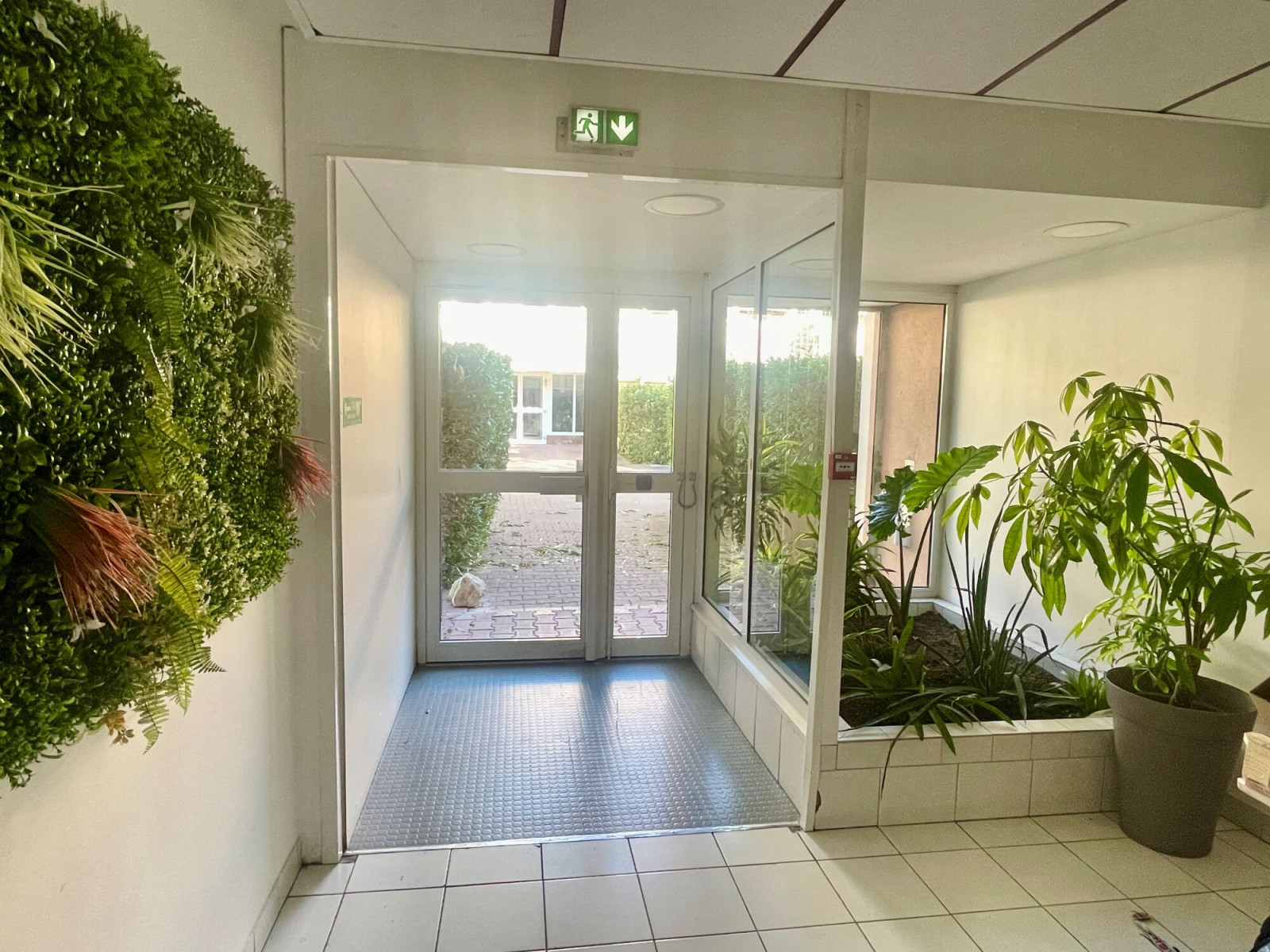 
                                                Location
                                                 Location Bureaux Vitrolles 13127