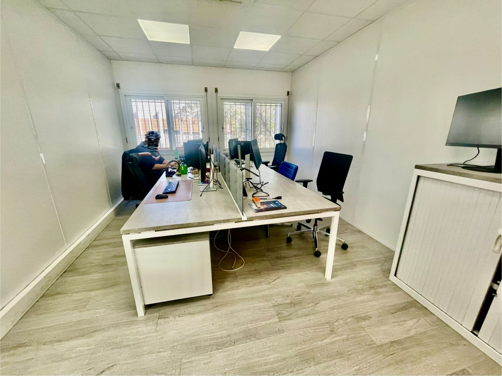 
                                                Location
                                                 Location Bureaux Vitrolles 13127