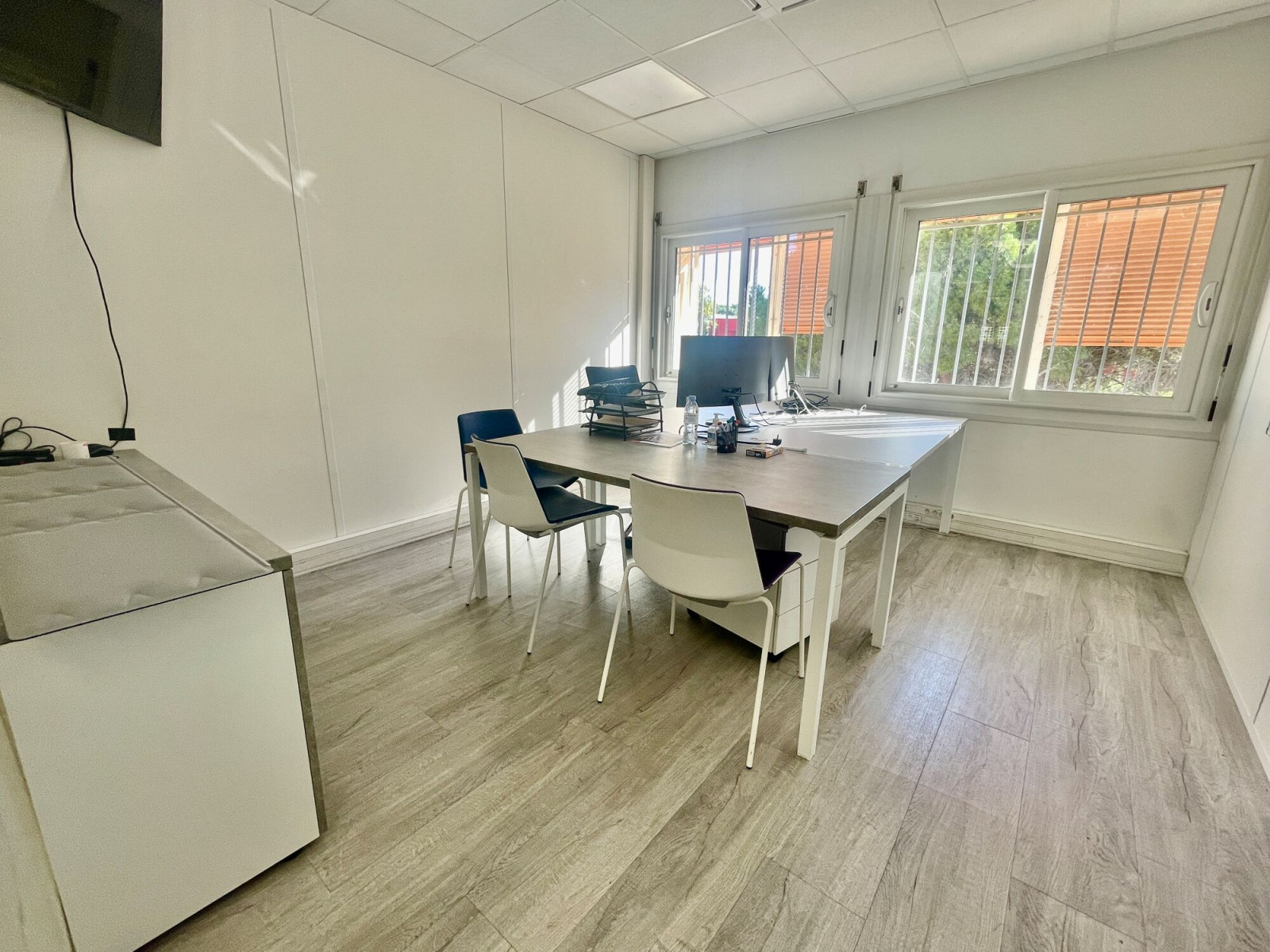 
                                                Location
                                                 Location Bureaux Vitrolles 13127