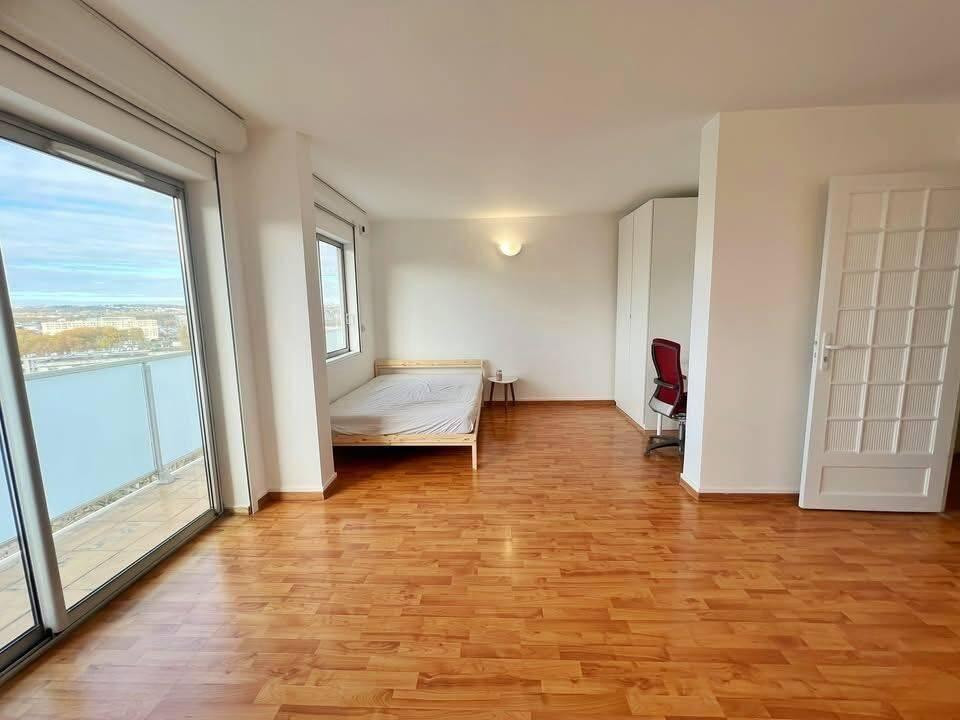 
                                                Colocation
                                                 Location Chambre Meublée – Colocation – TVM – RER